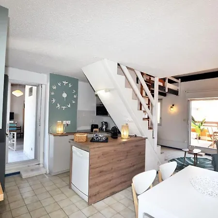Cosy Vue Au Coeur De Port