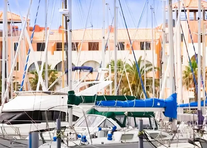 Cosy Vue Au Cœur De Port